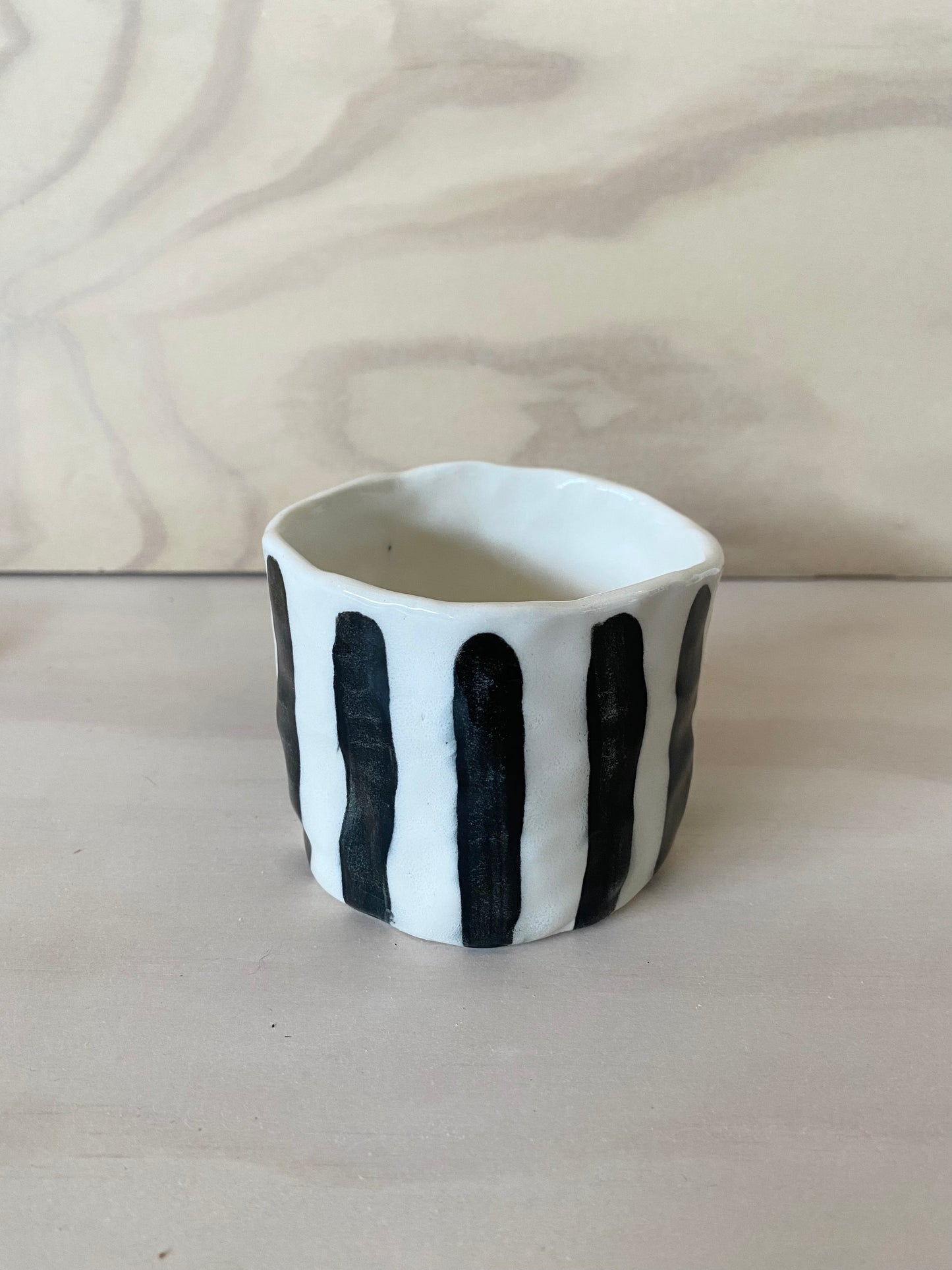 Medium stripe planter